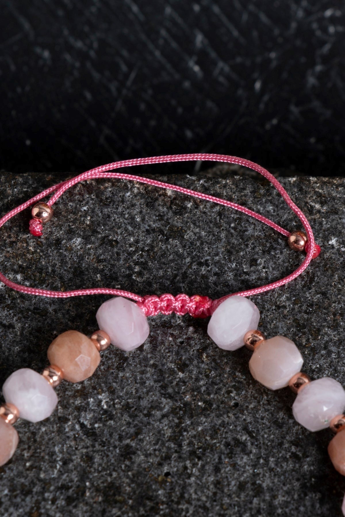 Güneş Taşı ve Pembe Kuvars Doğal Taş Bileklik – Unisex Şık Tasarım