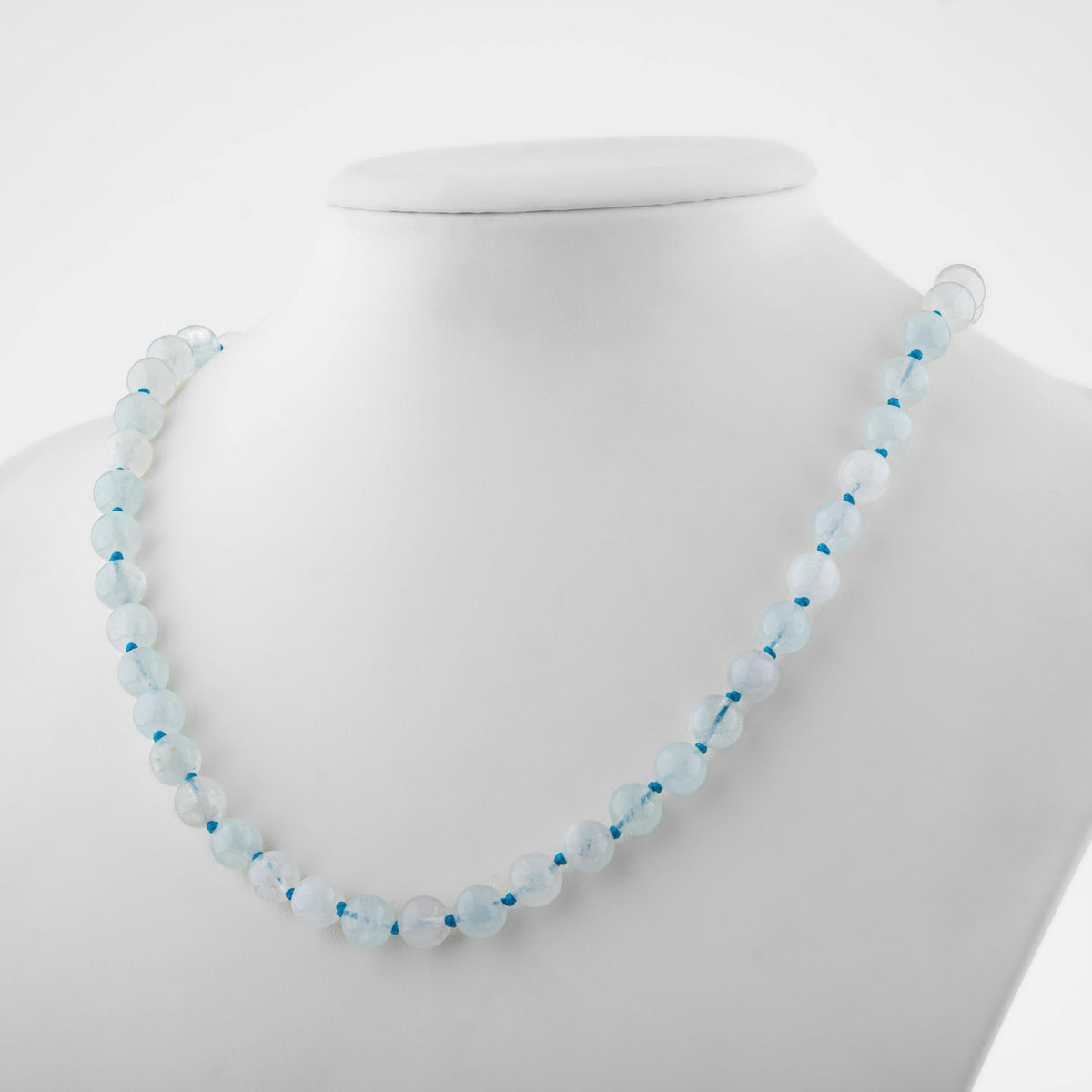 Akuamarin Doğal Taş Kolye – 8 mm Düğümlü, Unisex Tasarım (50 cm)
