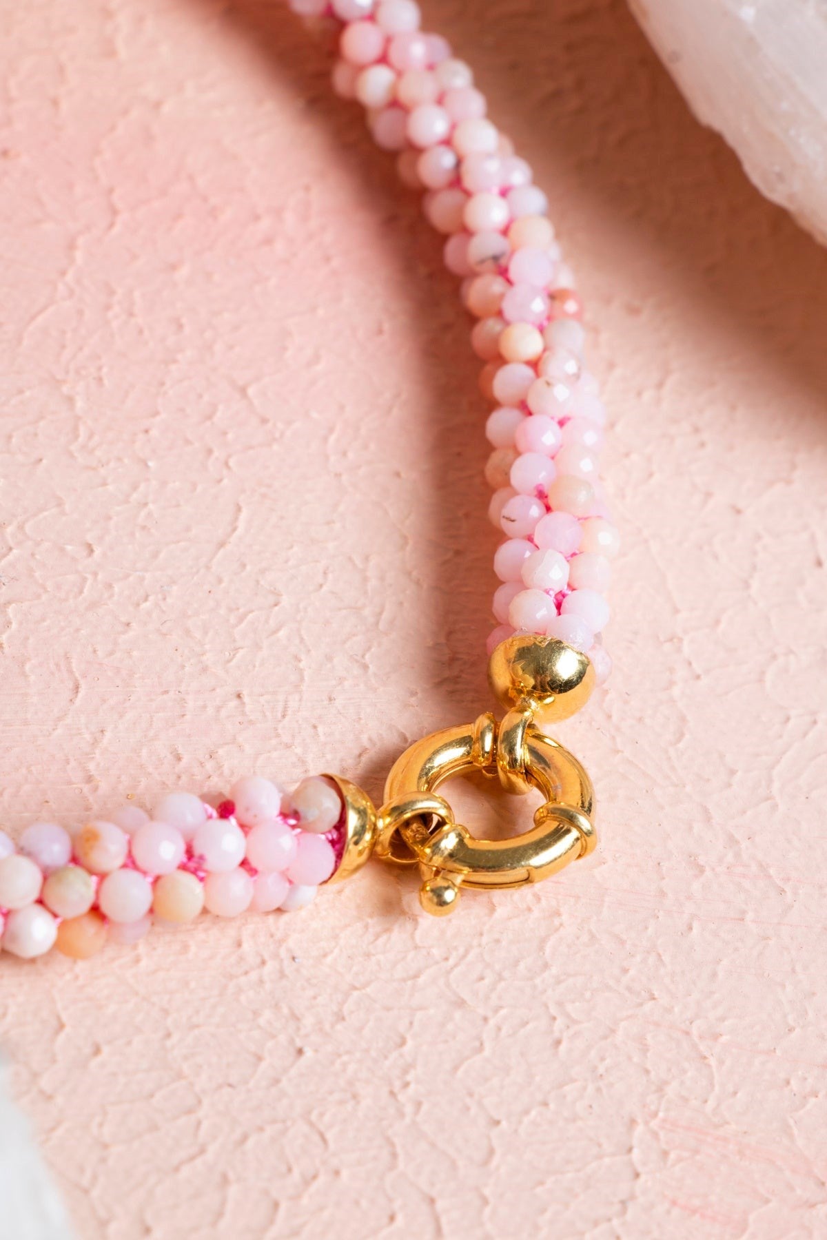 El İşçiliği Örme Pembe Opal Gümüş Kapama Kolye (SK:107)