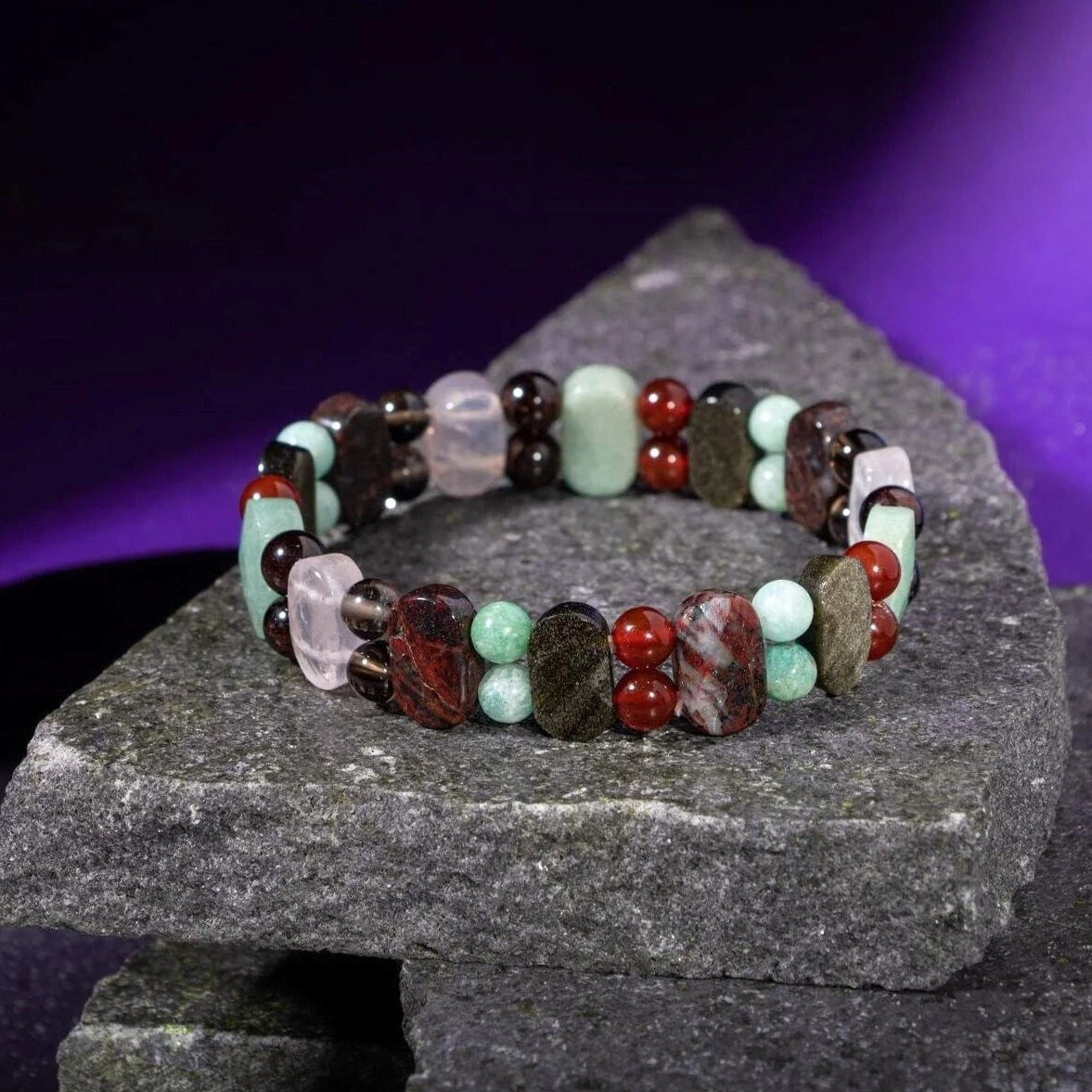 Başak Burcu Bileklik Amazonit, Bordo Granat Lal, Dumanlı Kuvars, Golden Obsidyen, Jasper, Kırmızı Akik, Pembe Kuvars, Yeşil Aventurin