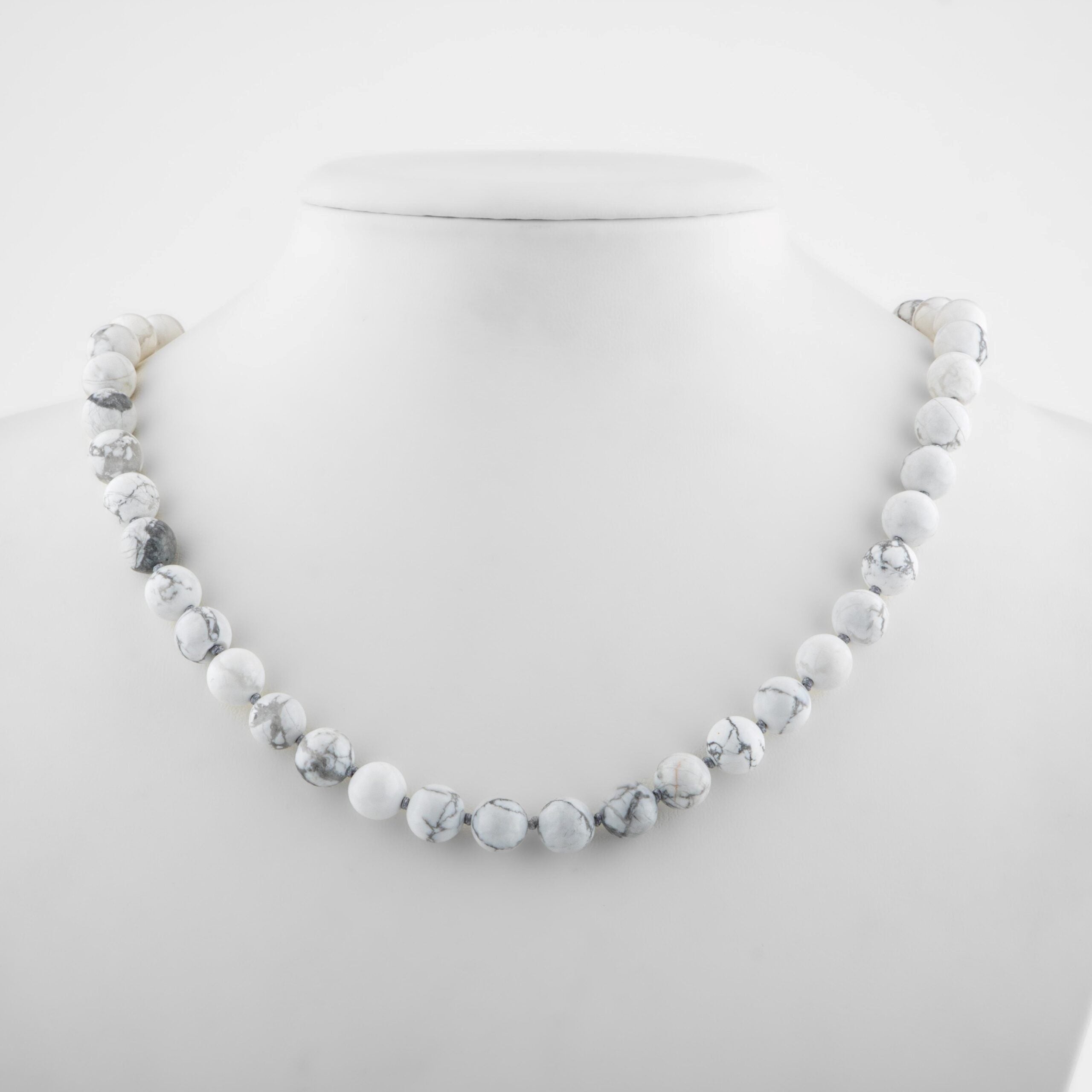 Havlit Doğal Taş Kolye – 8 mm Düğümlü, Unisex Tasarım (50 cm)