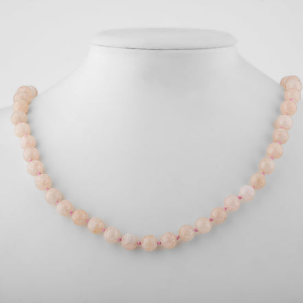 Morganit Doğal Taş Kolye – 8 mm Düğümlü, Unisex Tasarım (50 cm)