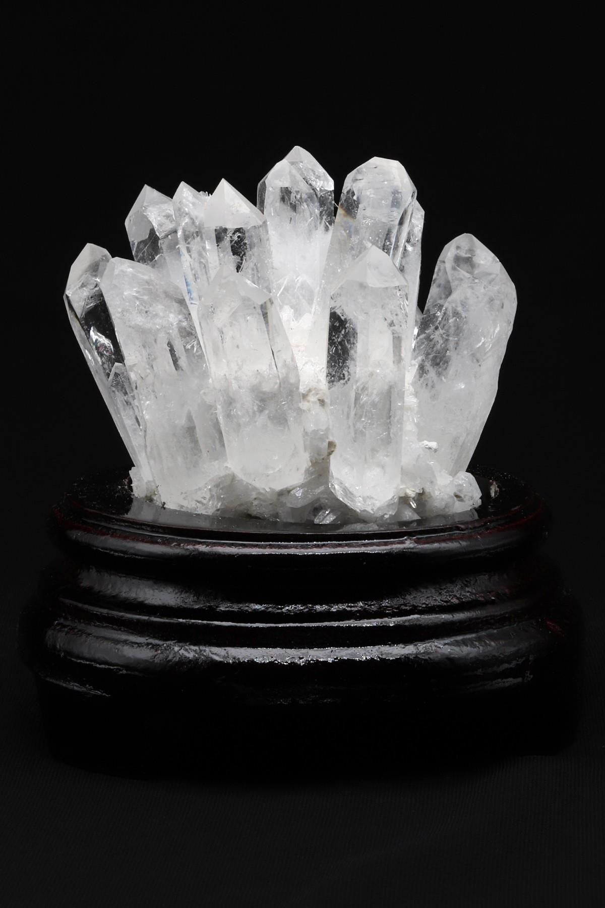 Kristal Kuvars Doğal Taş Standlı Ham Parça – 10 × 10 cm | 478 gr