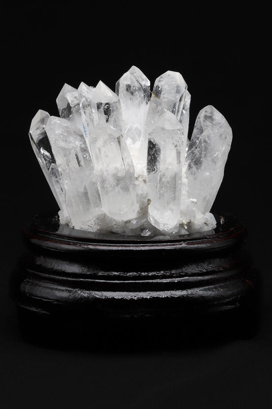 Kristal Kuvars Doğal Taş Standlı Ham Parça – 10 × 10 cm | 478 gr