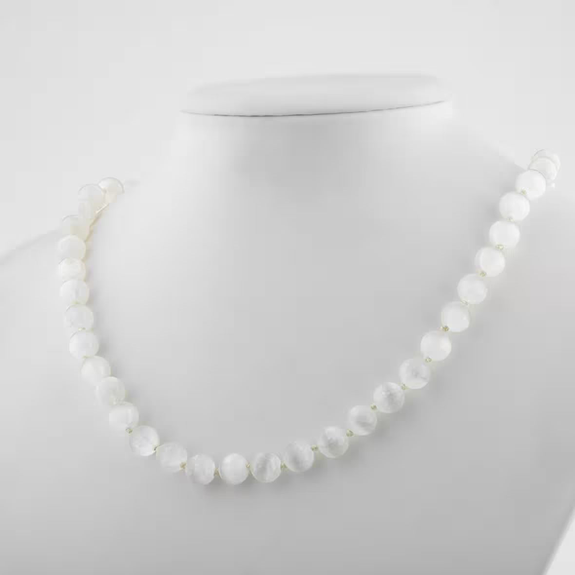 Selenit 8 mm Düğümlü Doğal Taş Kolye