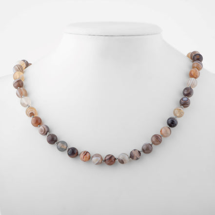 Botswana Akiği 8 mm Düğümlü Doğal Taş Kolye – Unisex El İşçiliği (50 cm)