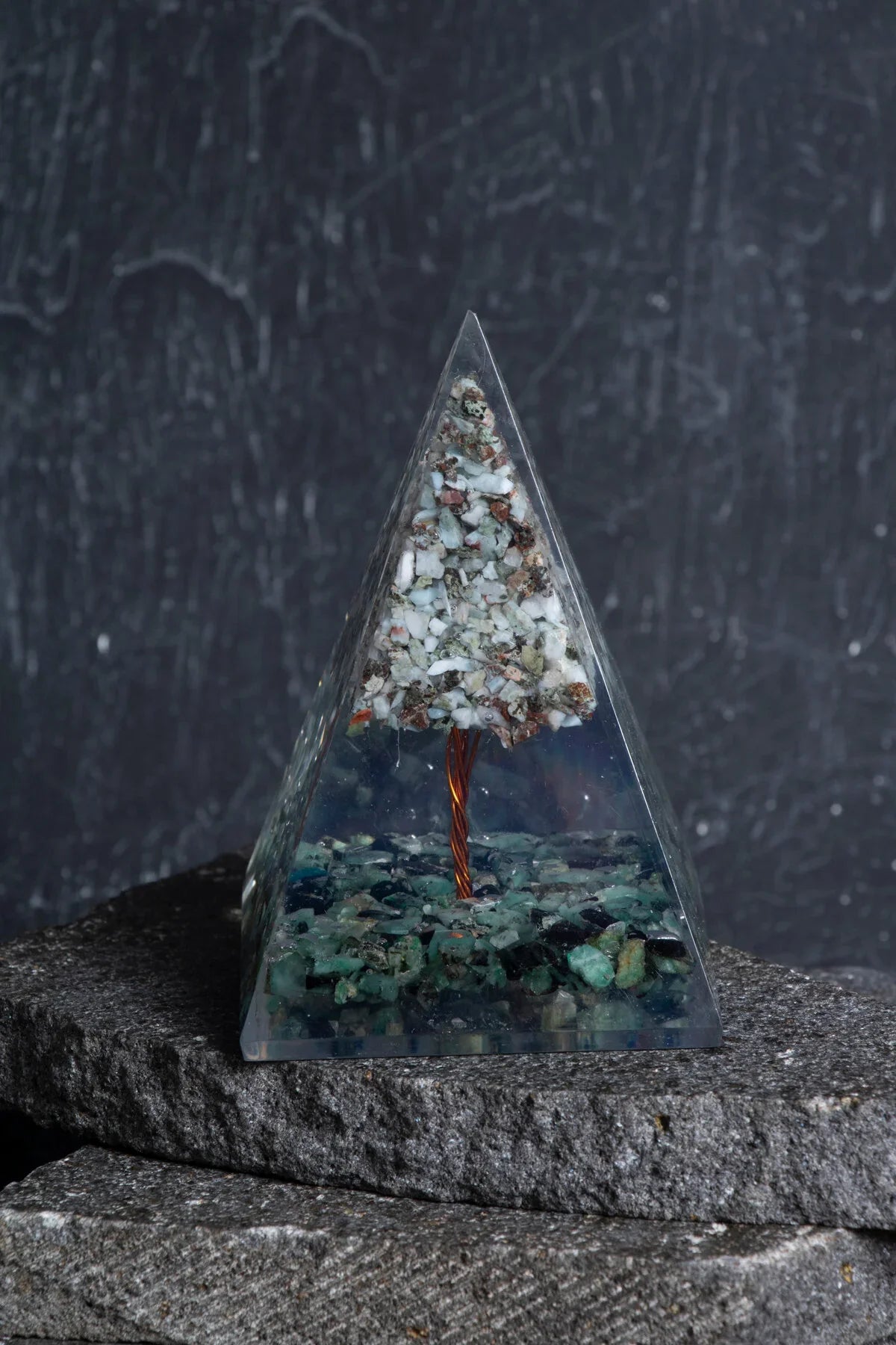 Sertifikalı Larimar & Zümrüt Ağaçlı Piramit