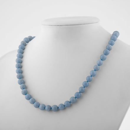 Anjelit Doğal Taş Kolye – 8 mm Düğümlü, Unisex Tasarım (50 cm)