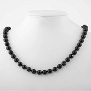 Nuummite 8 mm Düğümlü Doğal Taş Kolye
