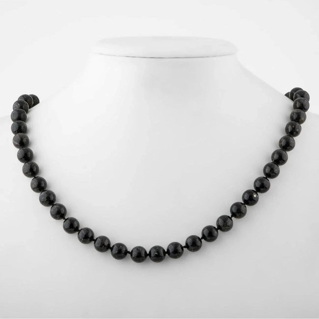 Nuummite 8 mm Düğümlü Doğal Taş Kolye