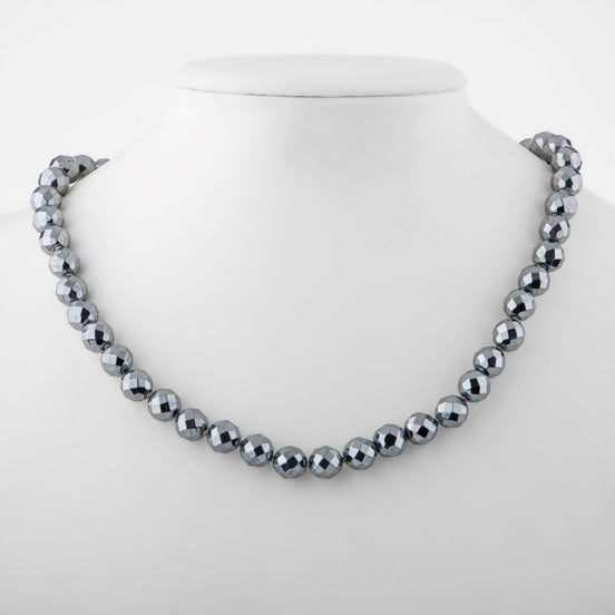 Trehartz Doğal Taş Kolye – 8 mm Düğümlü, Unisex Tasarım
