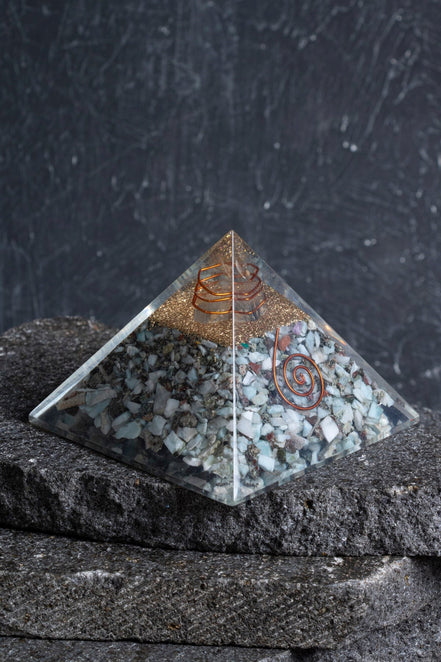 Larimar Piramit