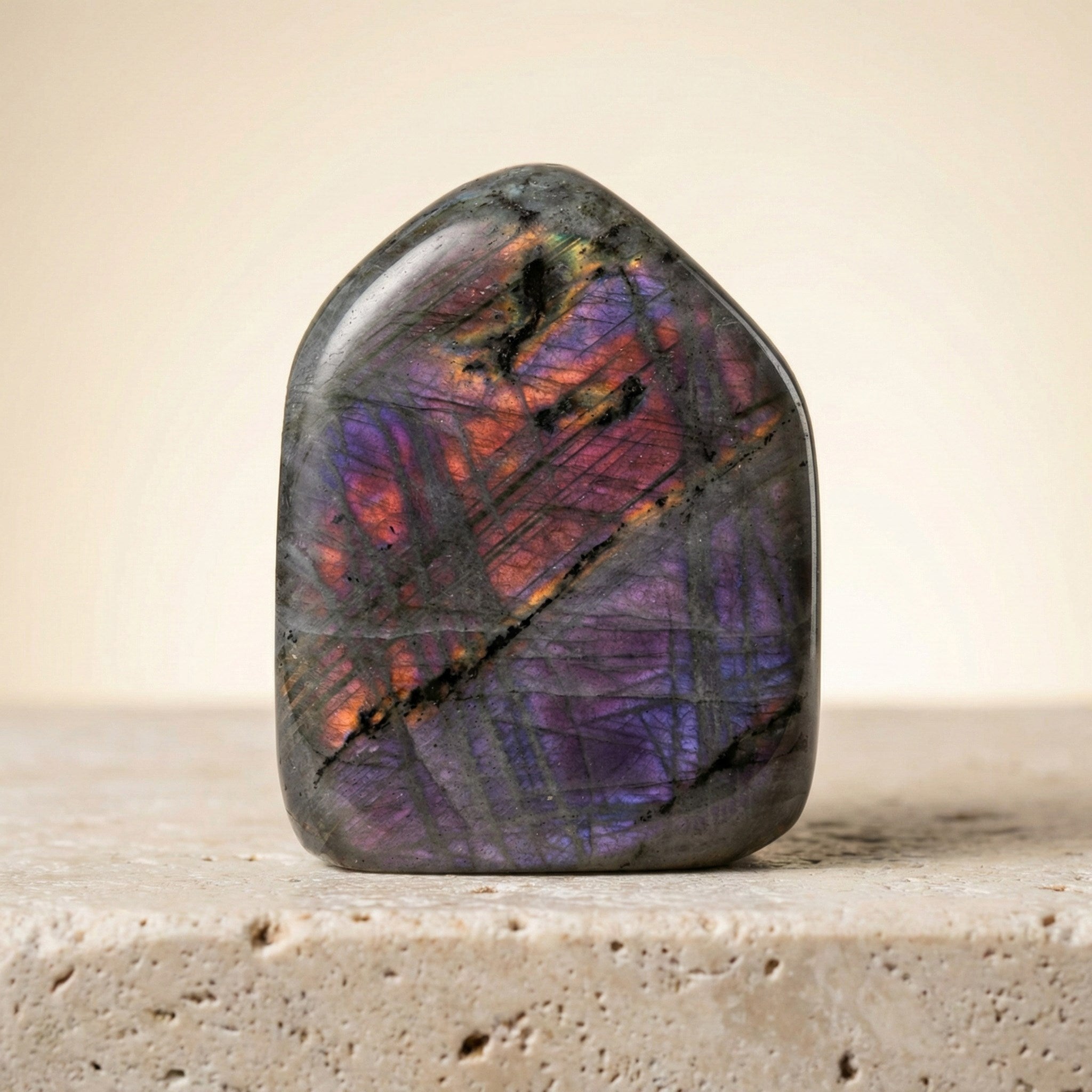 Labradorit Doğal Taş Parça – 216 gr | 5,5 × 7 cm