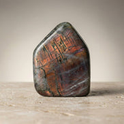 Labradorit Doğal Taş Parça – 752,4 gr | 9 × 11 cm