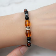 Kehribar, Şungit (Shungite) ve Hematit Doğal Taş Bileklik – 6 mm Misinalı, Unisex Tasarım