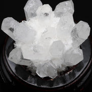 Kristal Kuvars Doğal Taş Standlı Parça – 10 × 10 cm | 488 gr