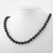 Bronzit Doğal Taş Kolye – 8 mm Düğümlü, Unisex Tasarım (50 cm)