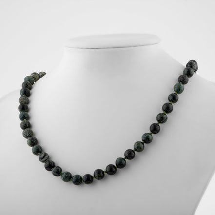 Yosunlu Akik Doğal Taş Kolye – 8 mm Düğümlü, Unisex Tasarım (50 cm)