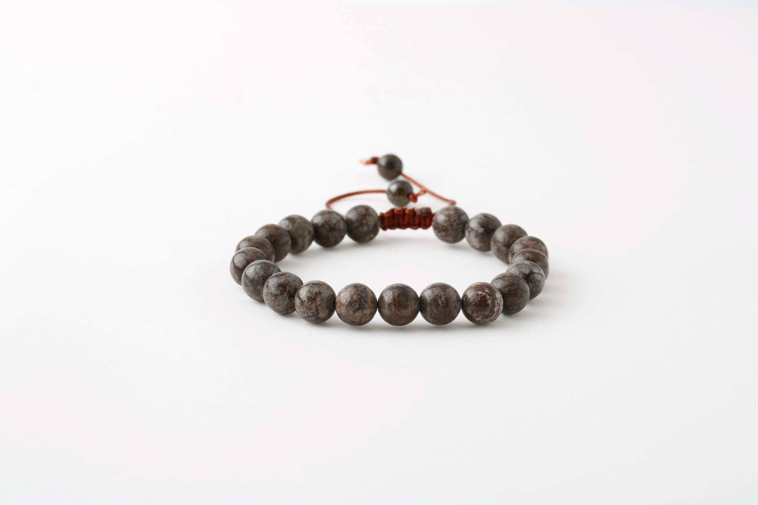 Riyolit 8 mm Merdiven Kapama Doğal Taş Bileklik – El İşçiliği