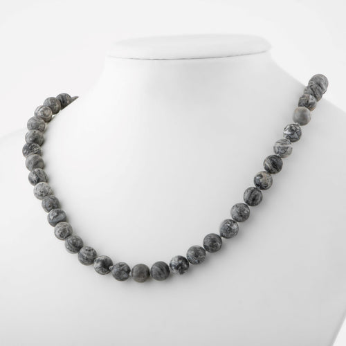 Gri Jasper Doğal Taş Kolye – 8 mm Düğümlü, Unisex Tasarım (50 cm)