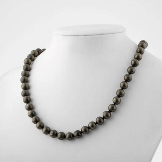 Pirit Doğal Taş Kolye – 8 mm Düğümlü, Unisex Tasarım