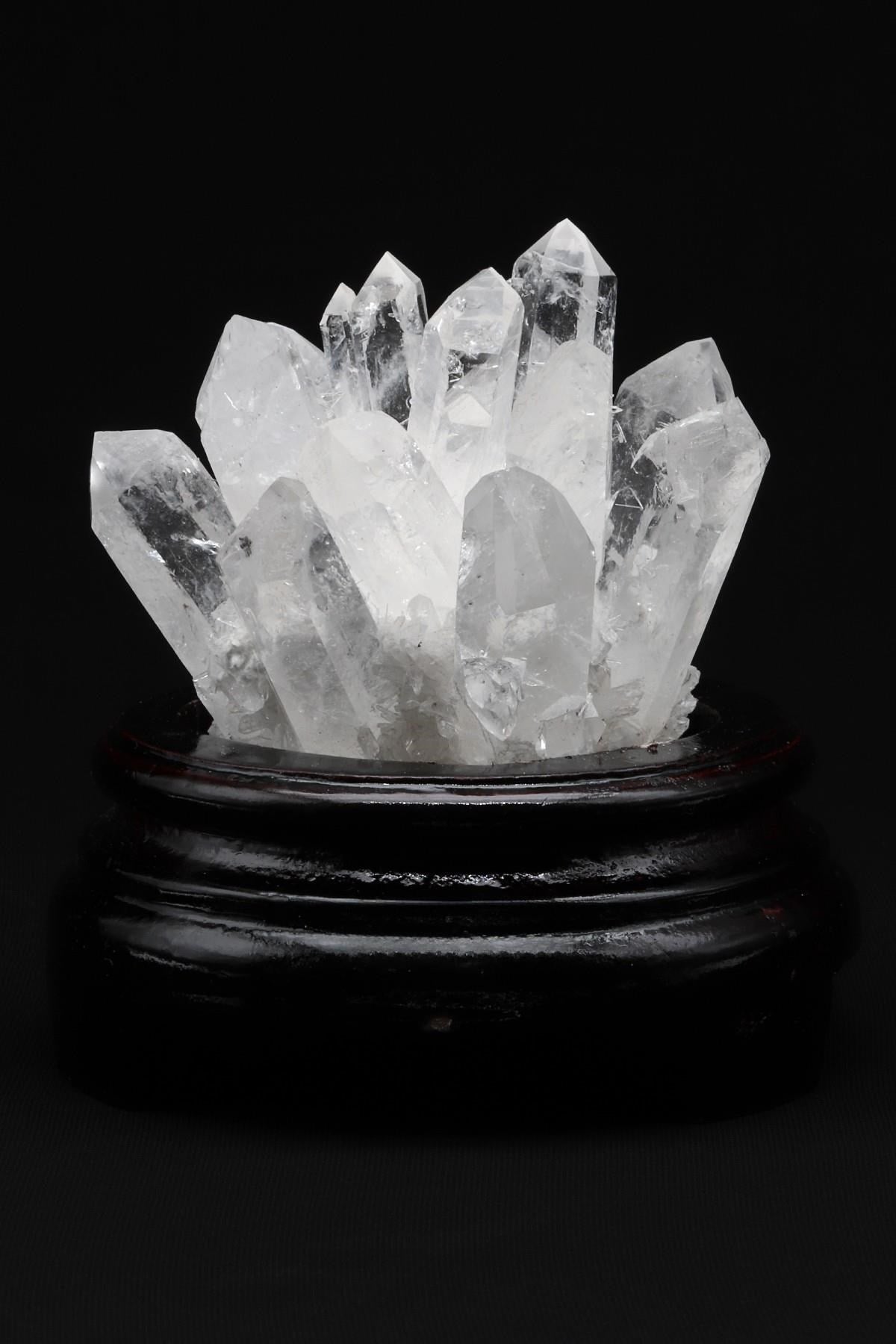 Kristal Kuvars Doğal Taş Standlı Parça – 10 × 10 cm | 488 gr