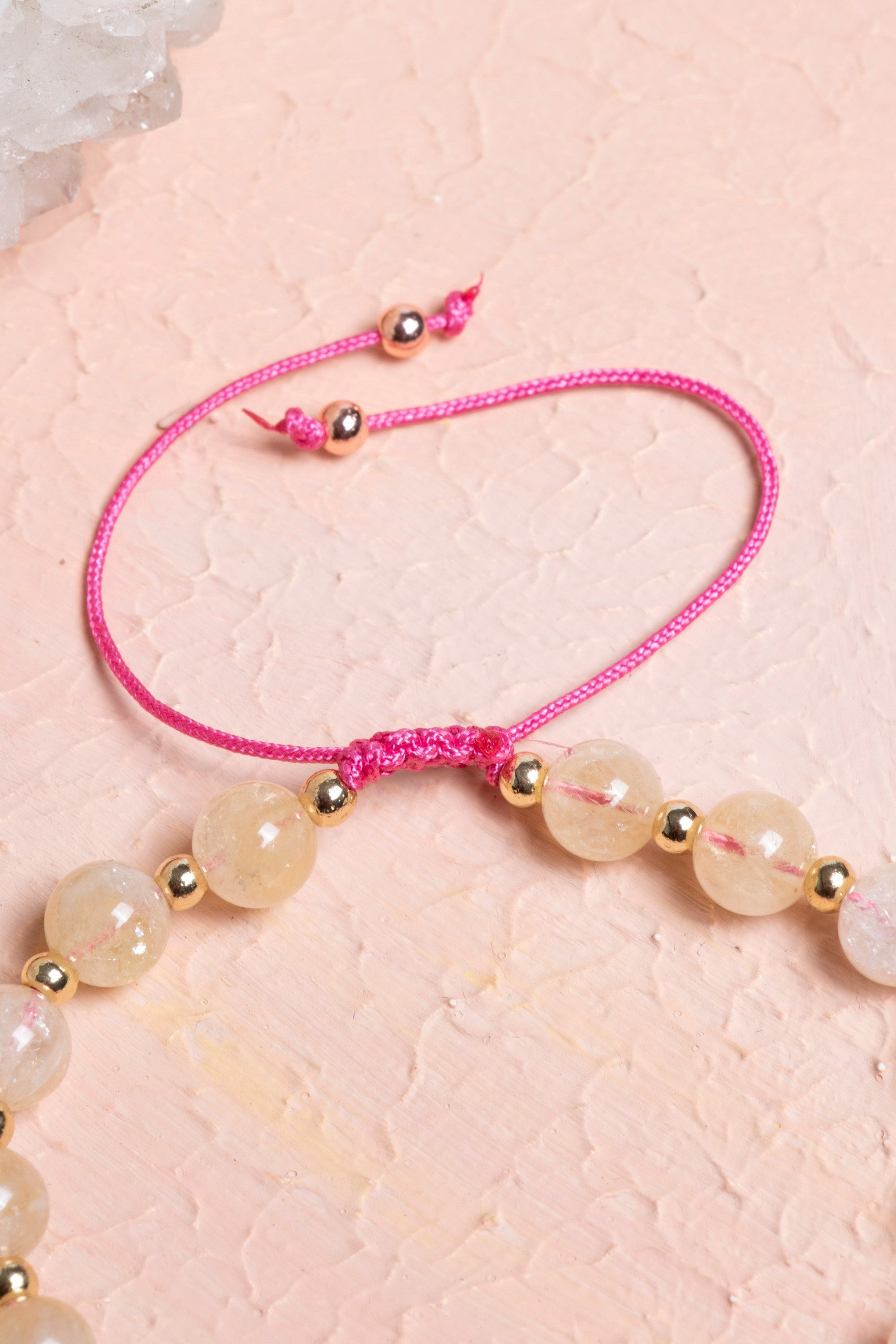 Sitrin ve Pembe Kuvars Doğal Taş Bileklik – Zirkon Aparatlı, Unisex Şık Tasarım