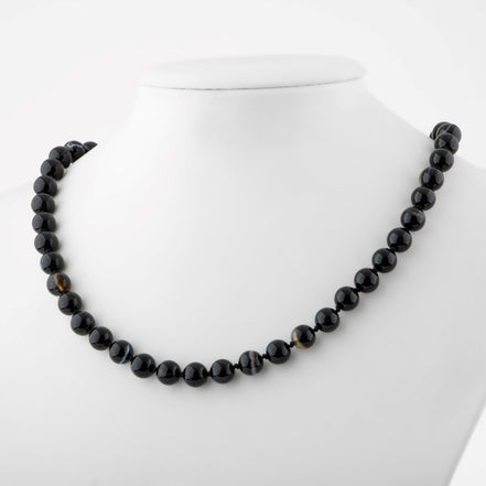 Siyah Göz Akik Doğal Taş Kolye – 8 mm Düğümlü, Unisex Tasarım (50 cm)