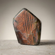 Labradorit Doğal Taş Parça – 314,4 gr | 6,5 × 8 cm