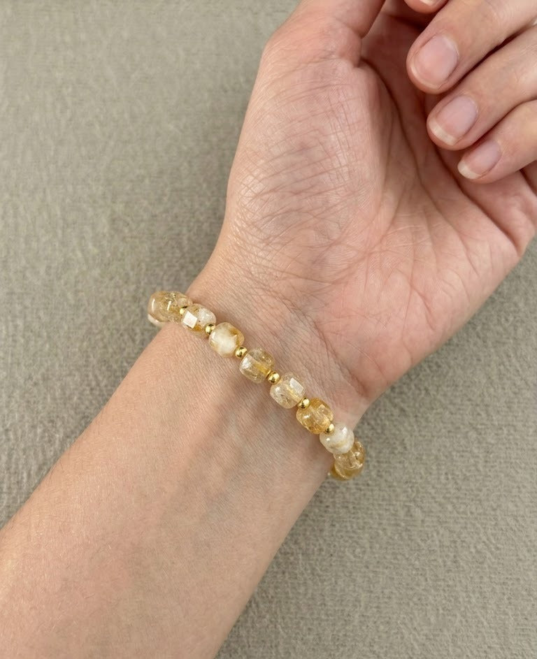 Özel Kesim Küp Sitrin 925 Ayar Gümüş Dorikalı Bileklik (Gold Detay)