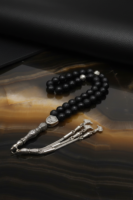 Mat Oniks Doğal Taş Tesbih – 8 mm Fasetli Küre Kesim