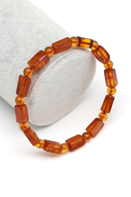 Damla Kehribar Bileklik – 5 × 11 mm | 5 gr | 18 cm