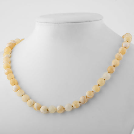 Aragonit Doğal Taş Kolye – 8 mm Düğümlü, Unisex Tasarım (50 cm)
