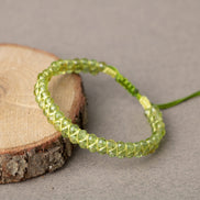 Zebercet (Peridot) 3-4 mm Çift Sıra Doğal Taş Bileklik – Unisex El İşçiliği