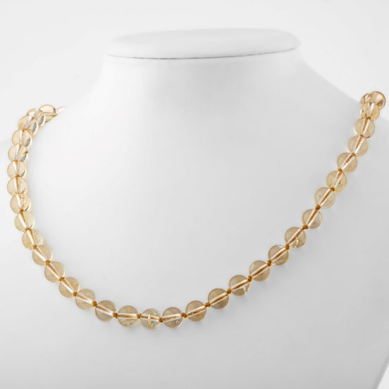 Sitrin Doğal Taş Kolye – 8 mm Düğümlü, Unisex Tasarım