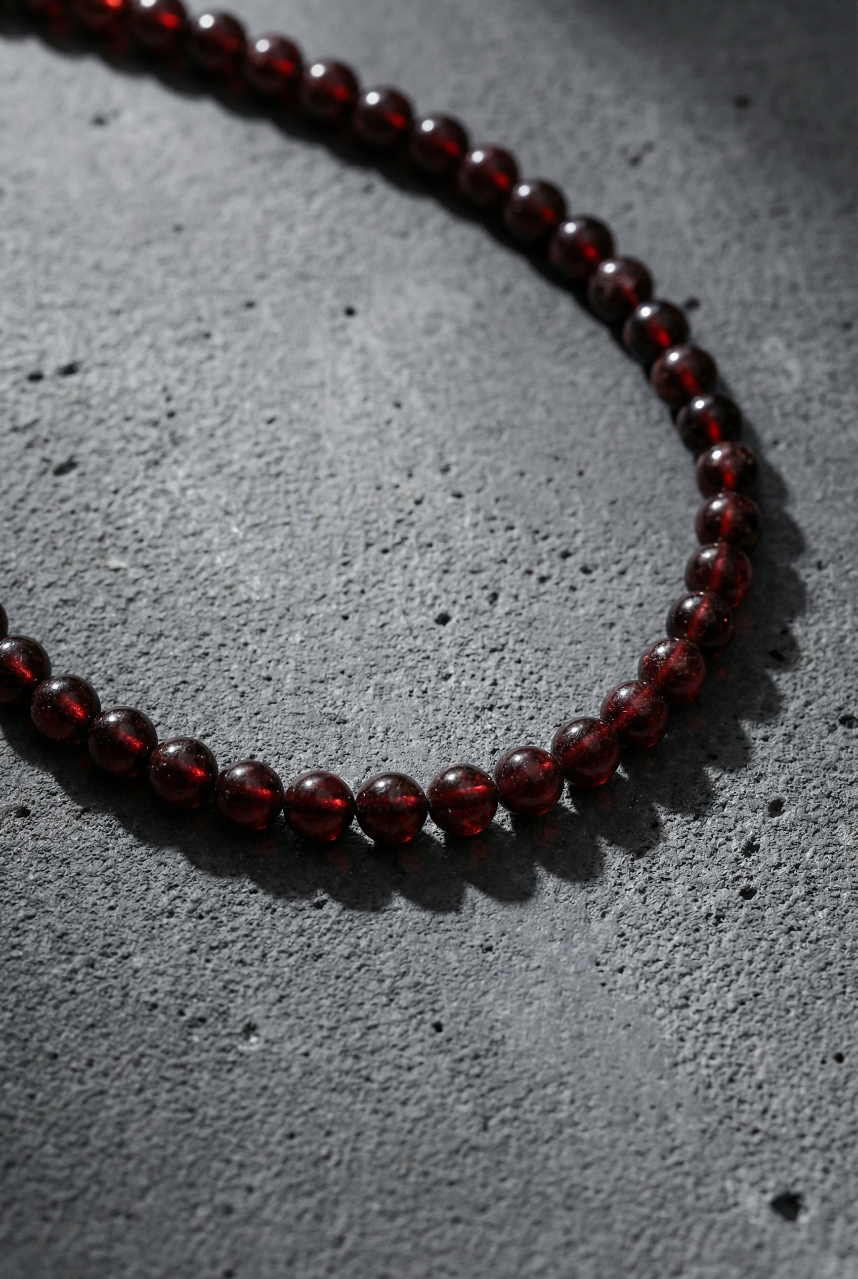 Sertifikalı Kaya Damla Kehribar 8 mm Kolye – 45 cm