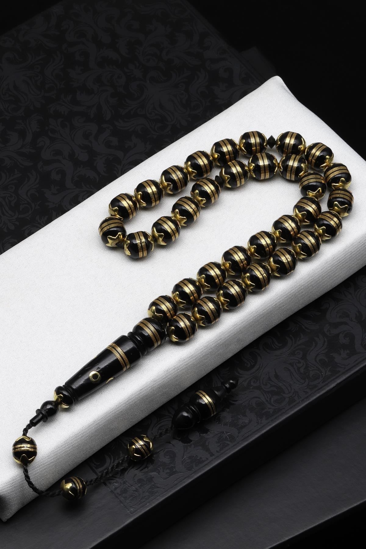 İşlemeli Kuka Ağacı Tesbih – 9 × 10 mm Küre Kesim | 33’lü