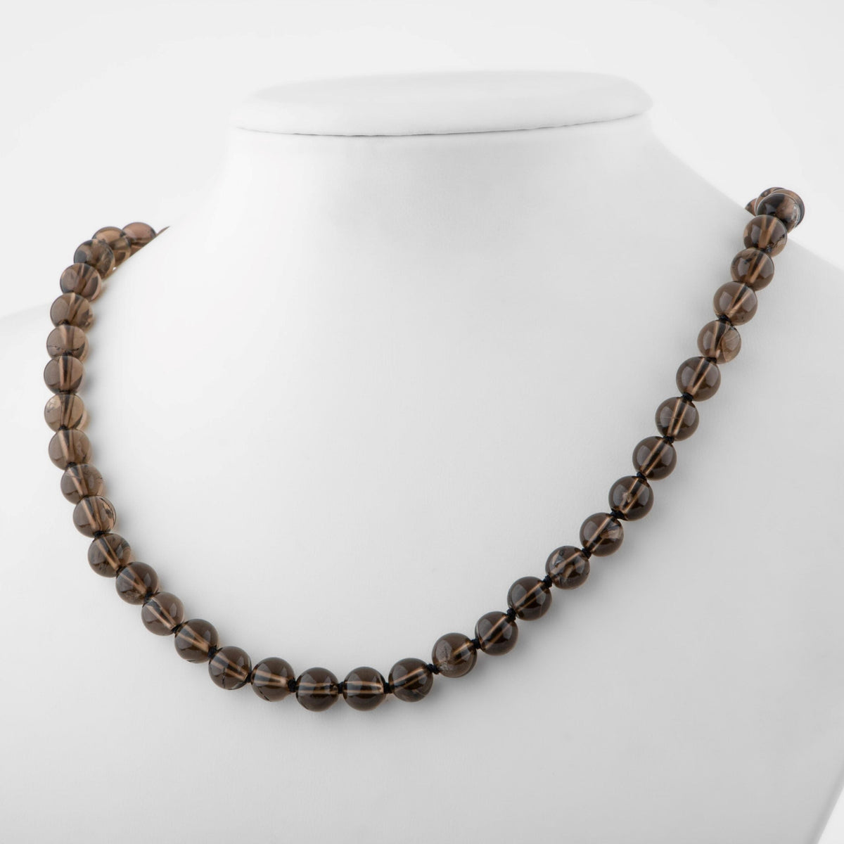 Dumanlı Kuvars Doğal Taş Kolye – 8 mm Düğümlü, Unisex Tasarım (50 cm)