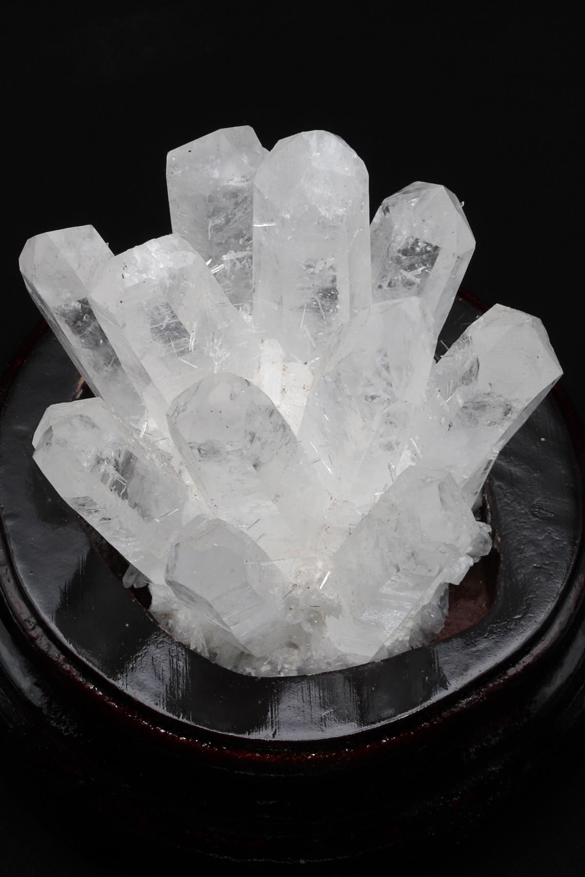 Kristal Kuvars Doğal Taş Standlı Parça – 10 × 10 cm | 400 gr