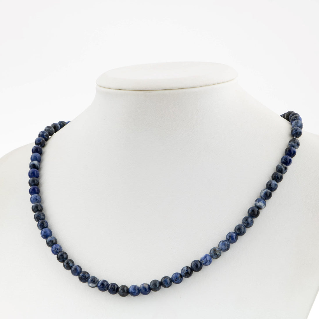 Dumortierit Doğal Taş Kolye – 6 mm Dizi Tasarım