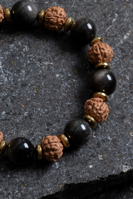 Obsidyen ve Rudraksha Doğal Taş Makrome Bileklik – Ayarlanabilir El Yapımı Tasarım