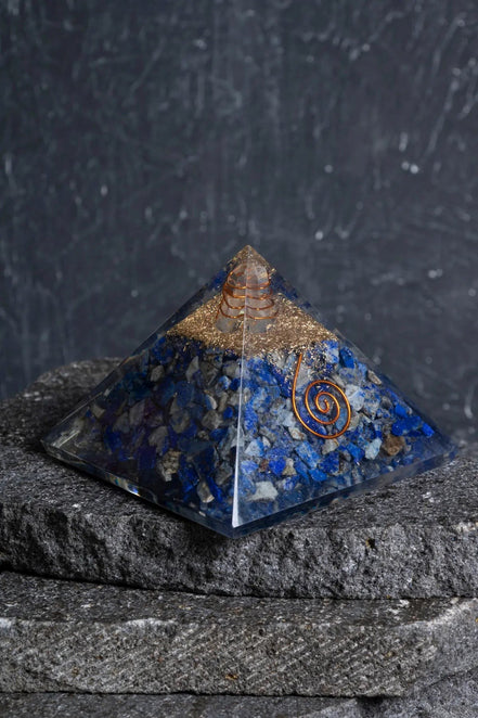 Lapis lazuli Piramit