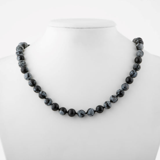Karlı Obsidyen Doğal Taş Kolye – 8 mm Düğümlü, Unisex Tasarım (50 cm)