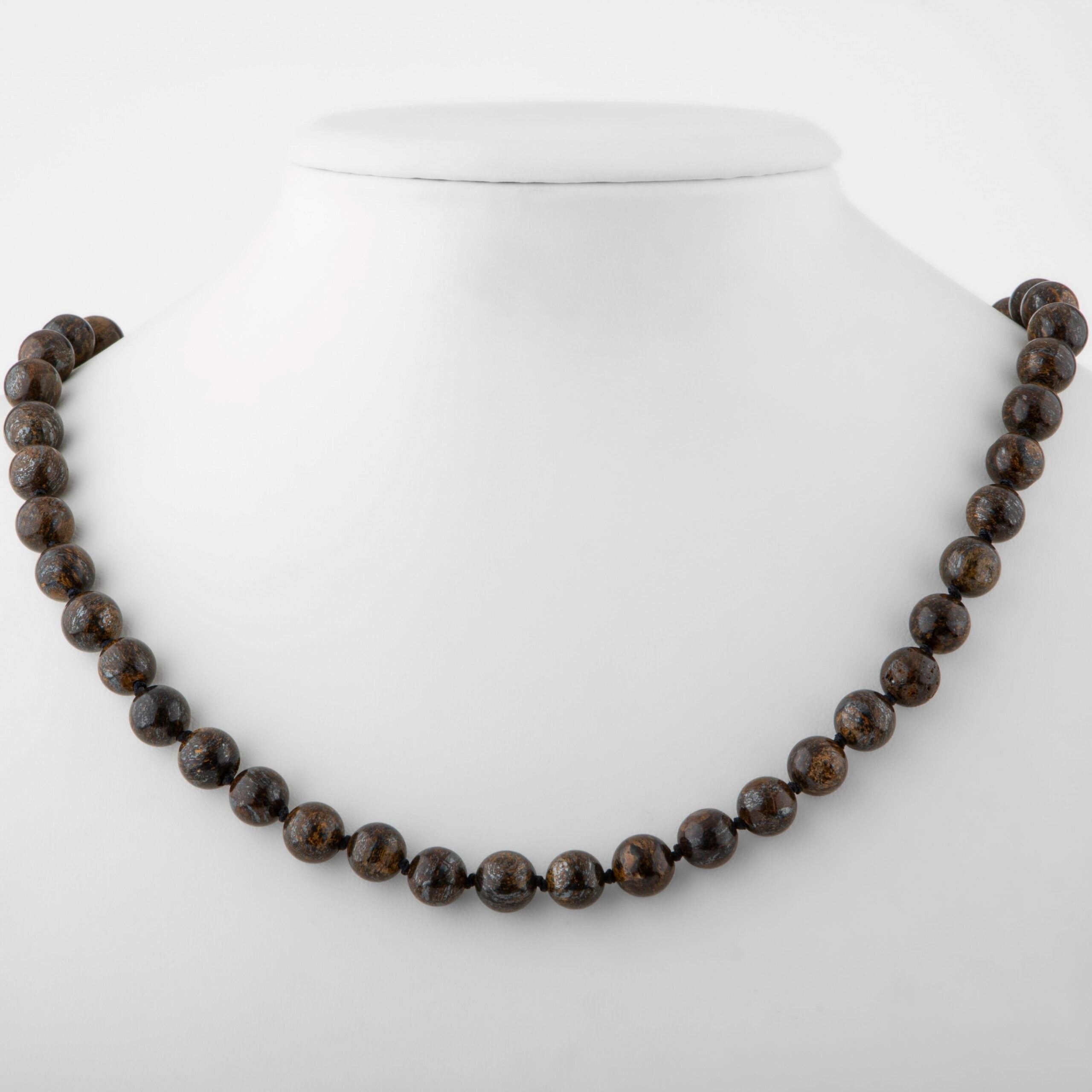 Bronzit Doğal Taş Kolye – 8 mm Düğümlü, Unisex Tasarım (50 cm)