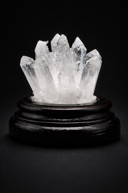 Kristal Kuvars Doğal Taş Standlı Parça – 10 × 10 cm | 400 gr